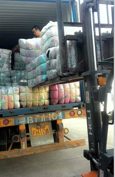 FANSUNG delivery 7 pieces of 40HQ containers of used shoes and clothes