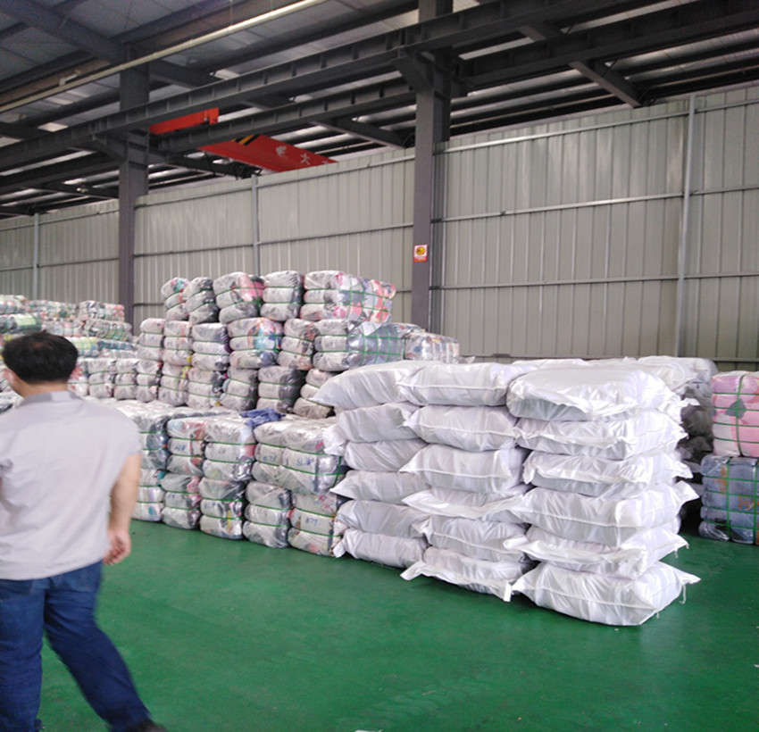 Grade AAA Used Clothing Factory Picture 5